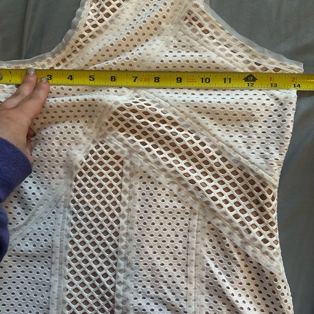 BCBG MAX AZRIA OFF WHITE KATLIN GOMETRIC MESH TANK Size XS - Picture 11 of 12